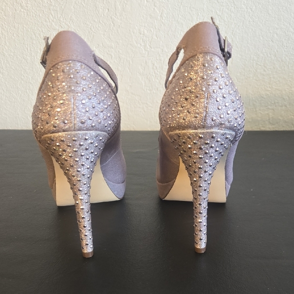 Style & Co. Shimmering Silver Platform Heels - Picture 4 of 9